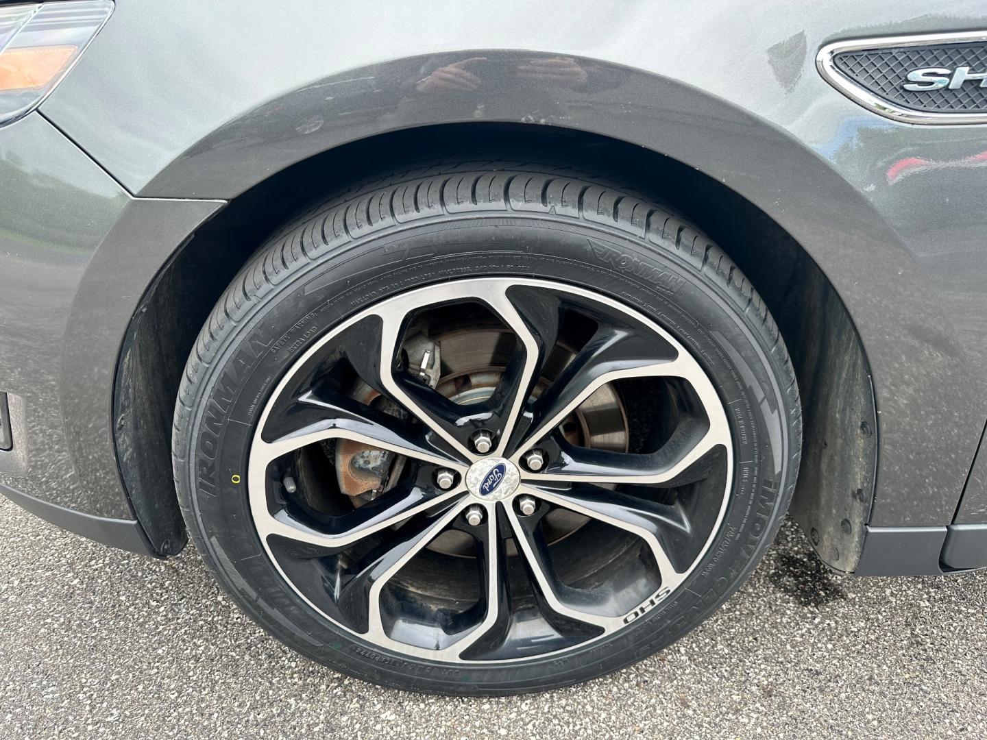 2019 Gray /Black Ford Taurus SHO AWD (1FAHP2KT0KG) with an 3.5L V6 DOHC 24V TWIN TURBO engine, 6-Speed Automatic transmission, located at 11115 Chardon Rd. , Chardon, OH, 44024, (440) 214-9705, 41.580246, -81.241943 - This 2019 Ford Taurus SHO AWD is a high-performance sedan that combines luxury and technology with its 3.5L twin-turbo EcoBoost V6 engine, producing 365 horsepower and 0-60 mph in just 5.2 seconds. The interior features heated and cooled front seats, blind spot monitoring, rear cross traffic alert, - Photo#14